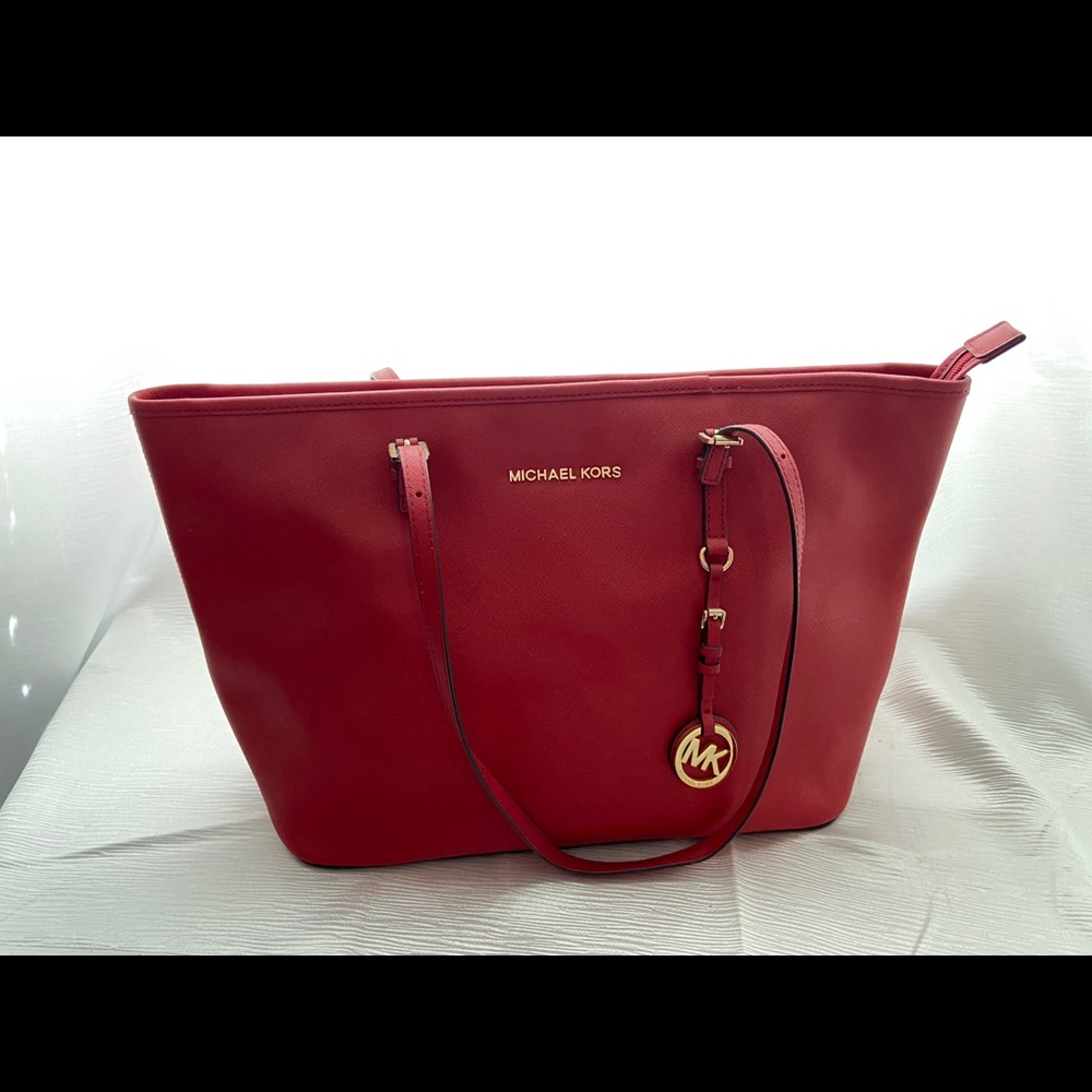 MIchael Kors Jet Set Travel Tote Bag